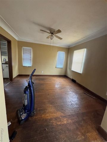 13109 Kilbourne Street, Detroit, MI 48213