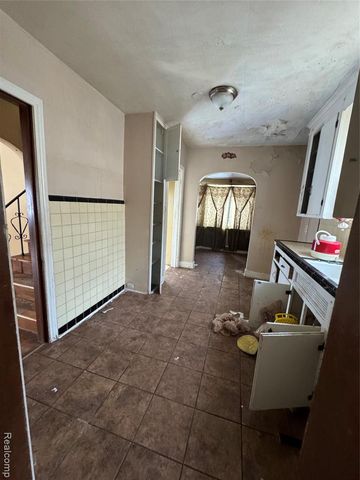 13109 Kilbourne Street, Detroit, MI 48213