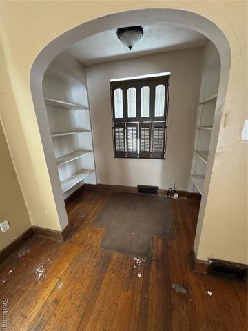13109 Kilbourne Street, Detroit, MI 48213