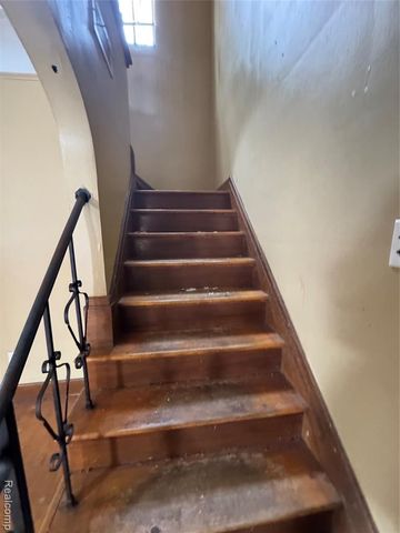 13109 Kilbourne Street, Detroit, MI 48213