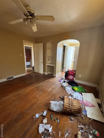 13109 Kilbourne Street, Detroit, MI 48213