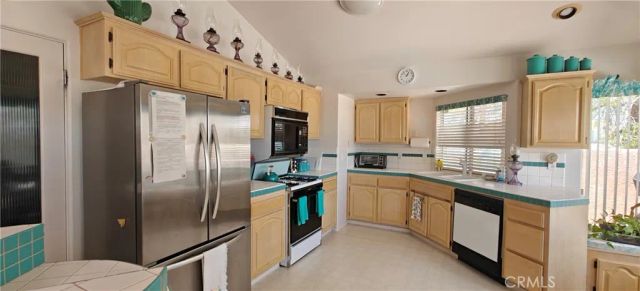 6144 Carodean, 29 Palms, CA 92277