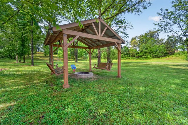 633 Victoria Ln, Sparta, TN 38583