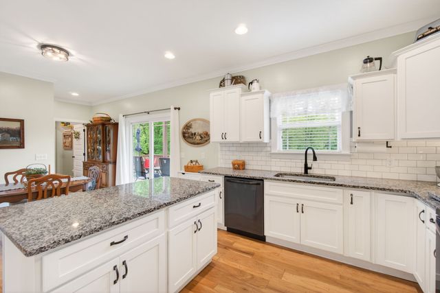 633 Victoria Ln, Sparta, TN 38583