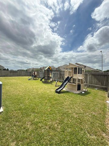 8702 Mugwort Drive, Richmond, TX 77469