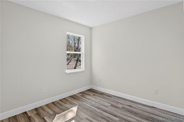 7945 N Janeaux Drive, Dunnellon, FL 34434