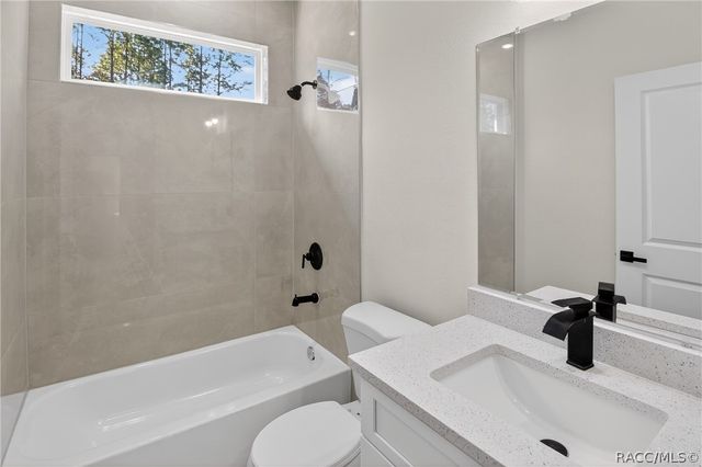 7945 N Janeaux Drive, Dunnellon, FL 34434