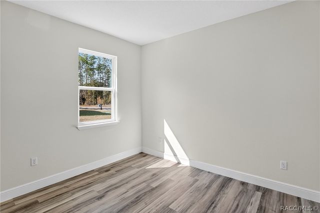 7945 N Janeaux Drive, Dunnellon, FL 34434