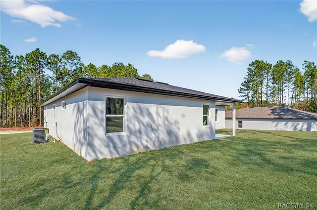 7945 N Janeaux Drive, Dunnellon, FL 34434