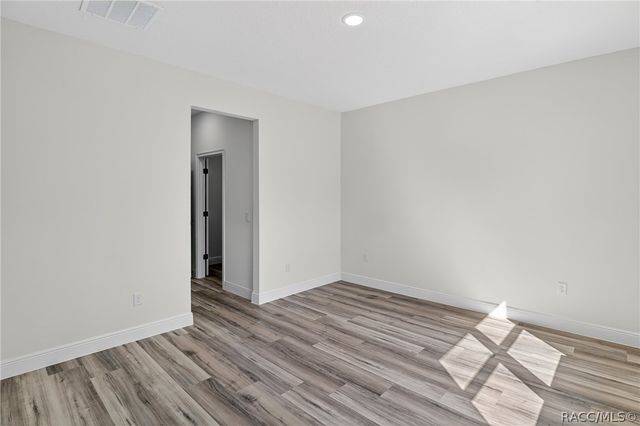 7945 N Janeaux Drive, Dunnellon, FL 34434