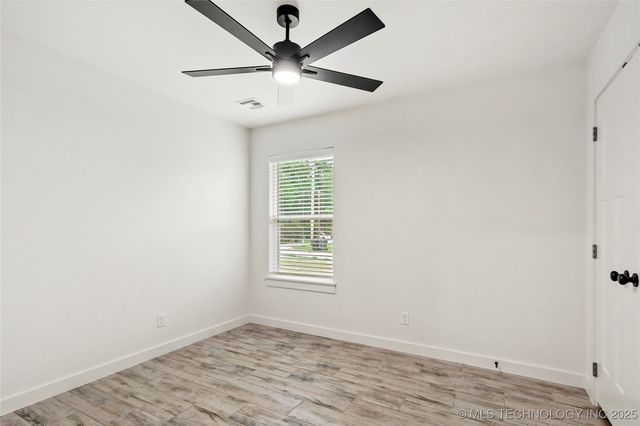 821 E 11th Street, Claremore, OK 74017