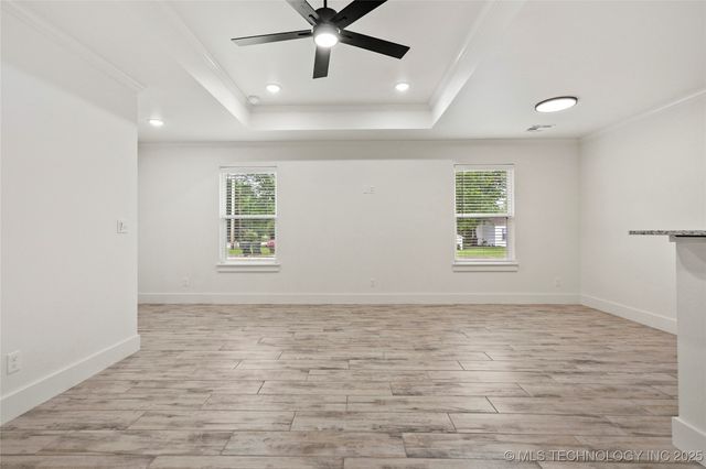 821 E 11th Street, Claremore, OK 74017