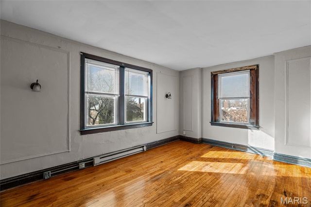 3862 S Spring Avenue, St Louis, MO 63116