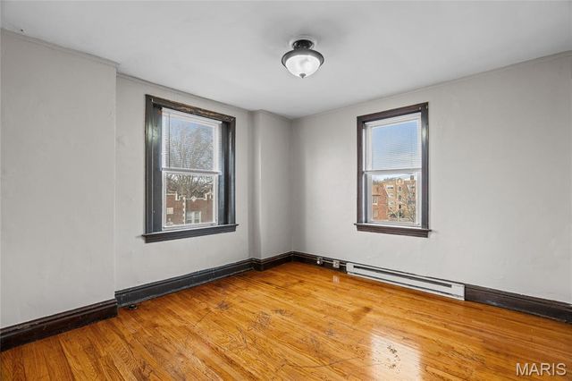 3862 S Spring Avenue, St Louis, MO 63116