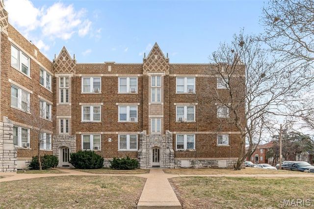 3862 S Spring Avenue, St Louis, MO 63116