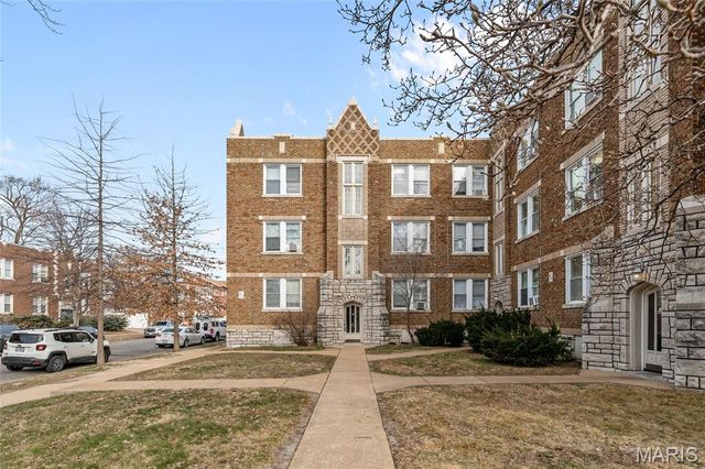 3862 S Spring Avenue, St Louis, MO 63116