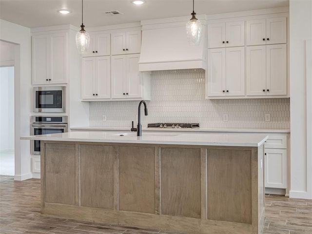 9309 NW 145th Place, Yukon, OK 73099