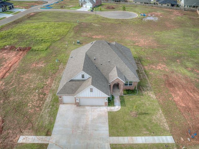 9309 NW 145th Place, Yukon, OK 73099