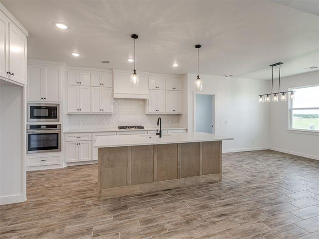 9309 NW 145th Place, Yukon, OK 73099