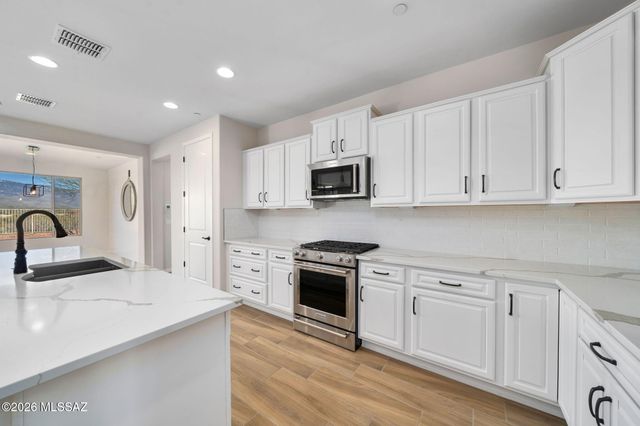 13474 E Silverra Place, Tucson, AZ 85747