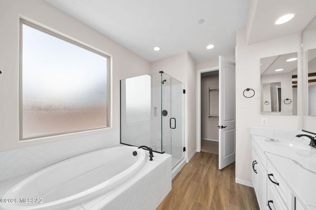 13474 E Silverra Place, Tucson, AZ 85747