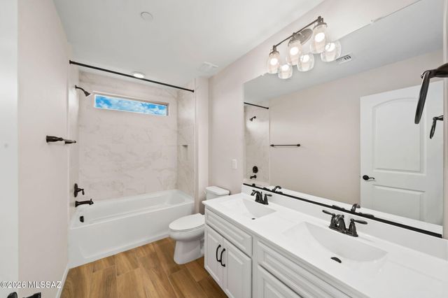 13474 E Silverra Place, Tucson, AZ 85747