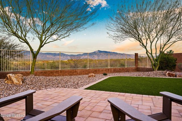 13474 E Silverra Place, Tucson, AZ 85747