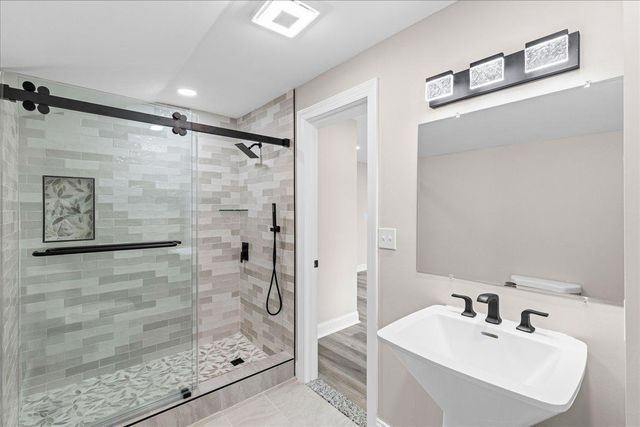 20 CHURCH ST, Penns Grove, NJ 08069