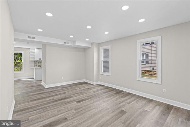 20 CHURCH ST, Penns Grove, NJ 08069