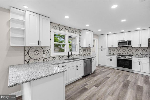 20 CHURCH ST, Penns Grove, NJ 08069