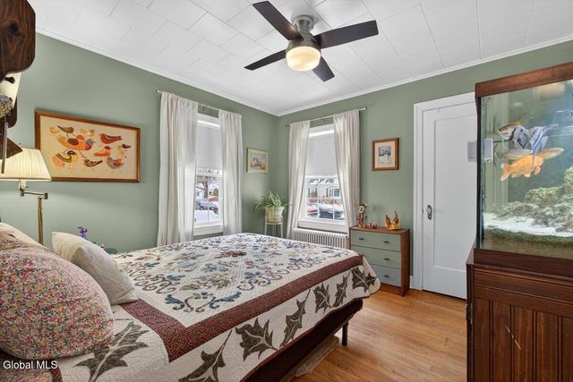 11 Crescent Drive, Albany, NY 12208