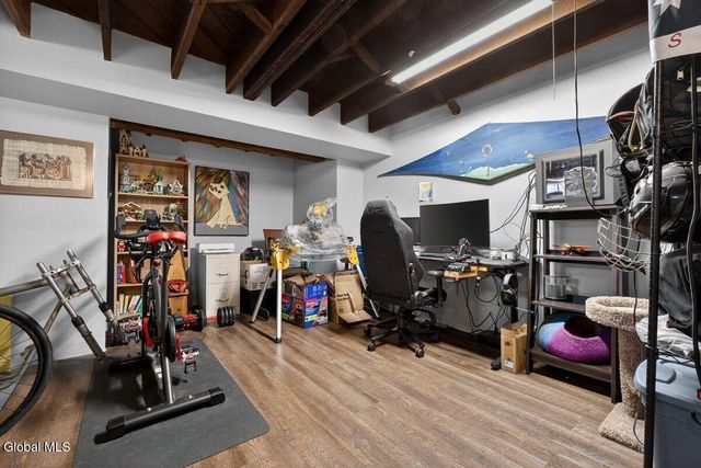 11 Crescent Drive, Albany, NY 12208