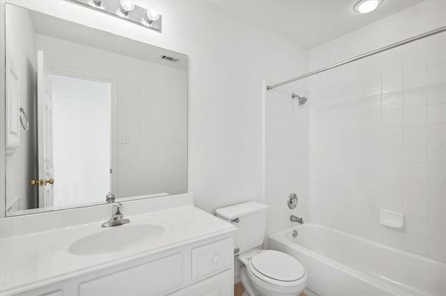 2127 Clear Lake PL, Round Rock, TX 78665