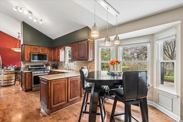 1237 Churchill Road, Bartlett, IL 60103
