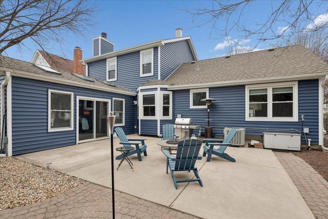 1237 Churchill Road, Bartlett, IL 60103