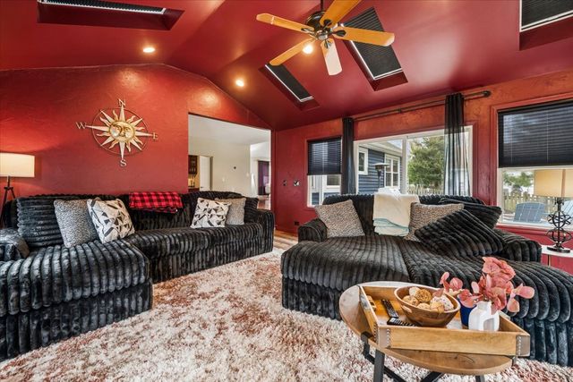 1237 Churchill Road, Bartlett, IL 60103