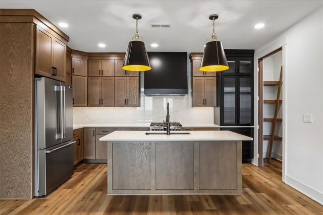1903 Country Club Drive, Coralville, IA 52241