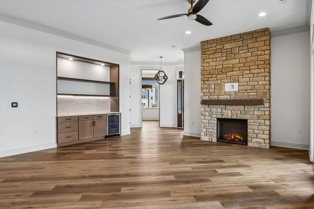 1903 Country Club Drive, Coralville, IA 52241