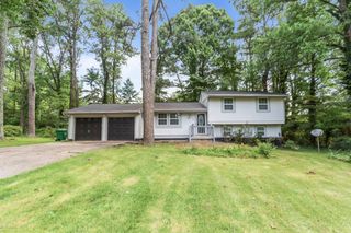 5136 Rock Glen Drive, Stone Mountain, GA 30088
