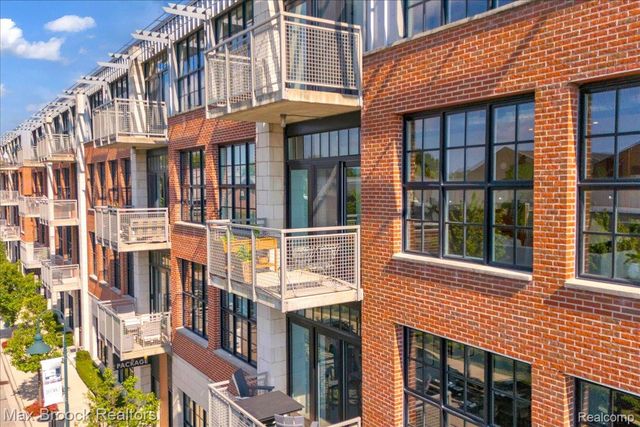 2051 Villa Road 302, Birmingham, MI 48009