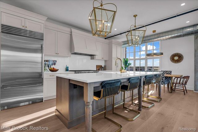 2051 Villa Road 302, Birmingham, MI 48009