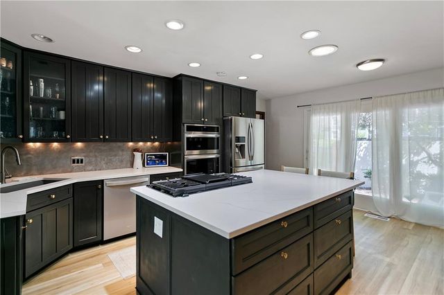 12600 Overbrook Road, Leawood, KS 66209