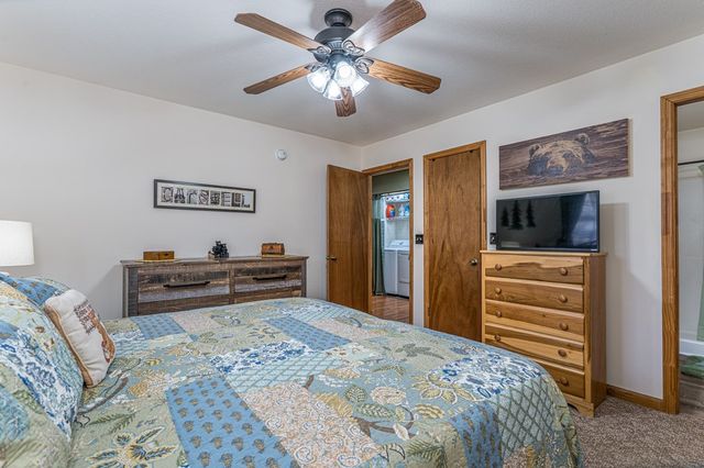 9 Settlers Crossing Way, Murphy, NC 28906