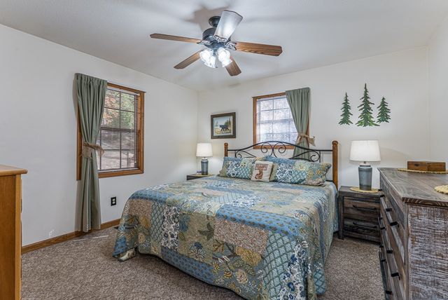9 Settlers Crossing Way, Murphy, NC 28906