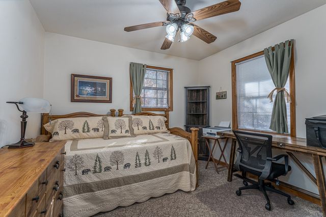9 Settlers Crossing Way, Murphy, NC 28906