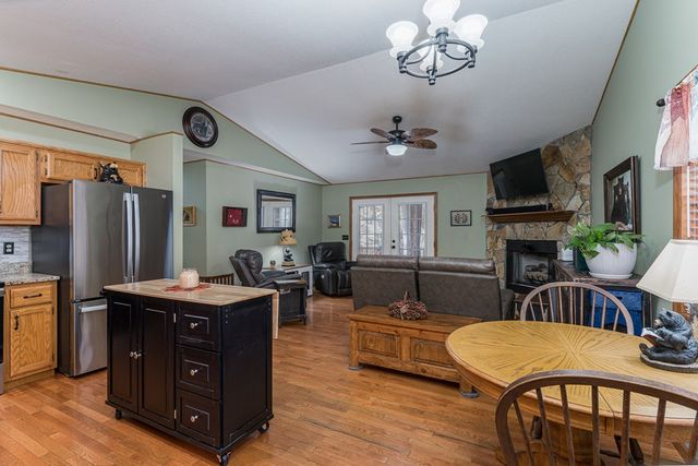 9 Settlers Crossing Way, Murphy, NC 28906