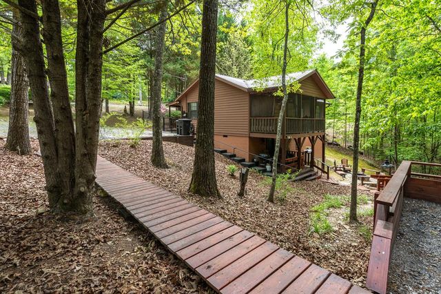 9 Settlers Crossing Way, Murphy, NC 28906