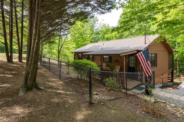 9 Settlers Crossing Way, Murphy, NC 28906