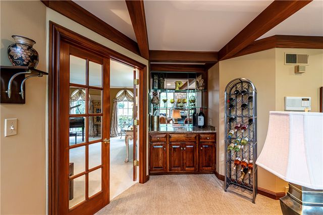 264 Cobblestone Dr, Hempfield Twp, PA 15601