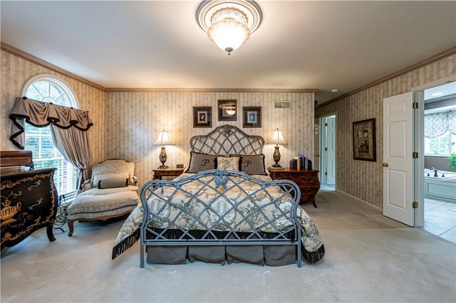 264 Cobblestone Dr, Hempfield Twp, PA 15601
